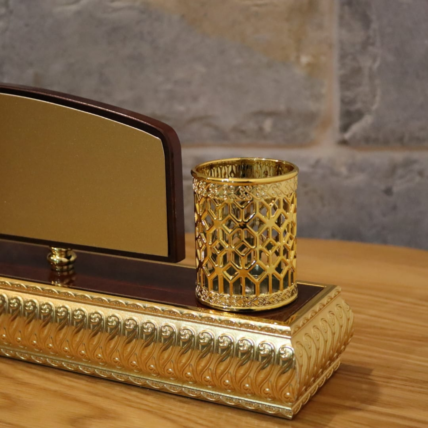 Wood Desk Stand- סטנד עץ למשרד