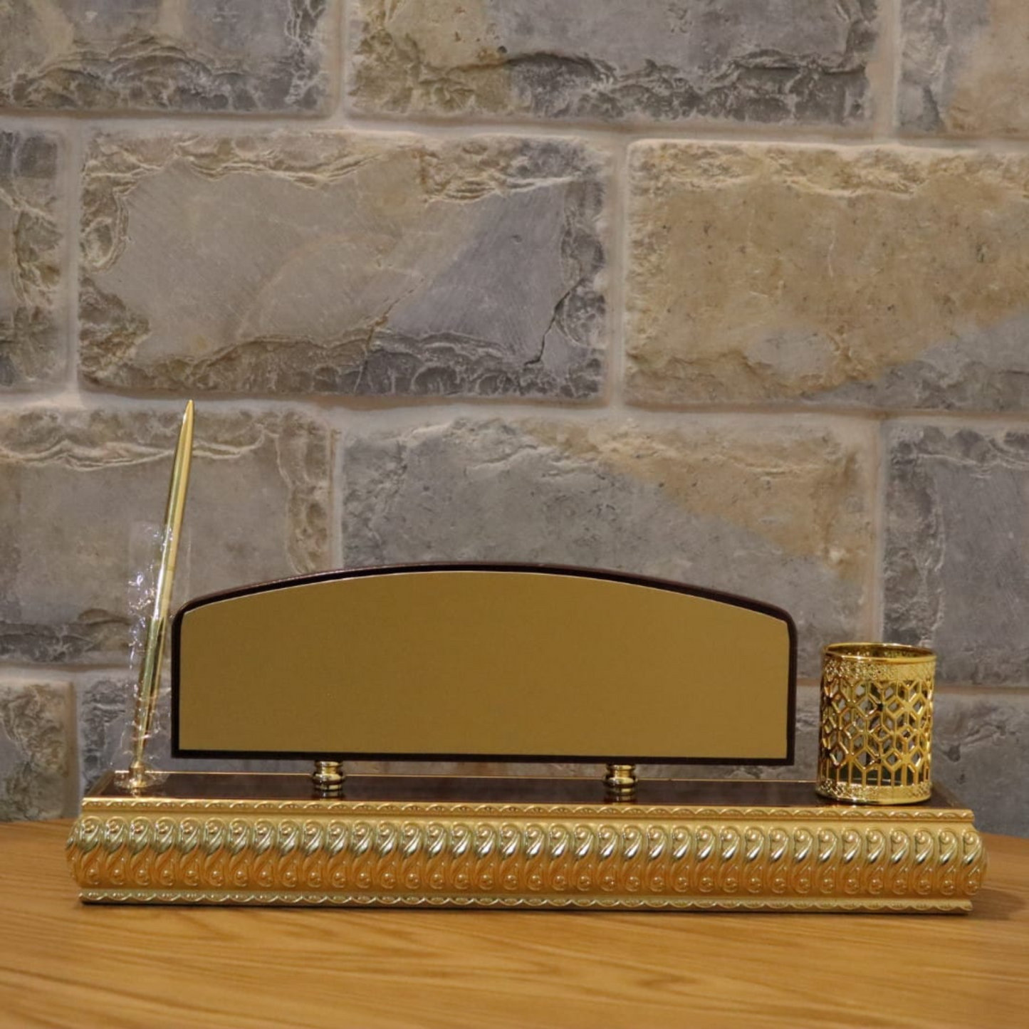 Wood Desk Stand- סטנד עץ למשרד