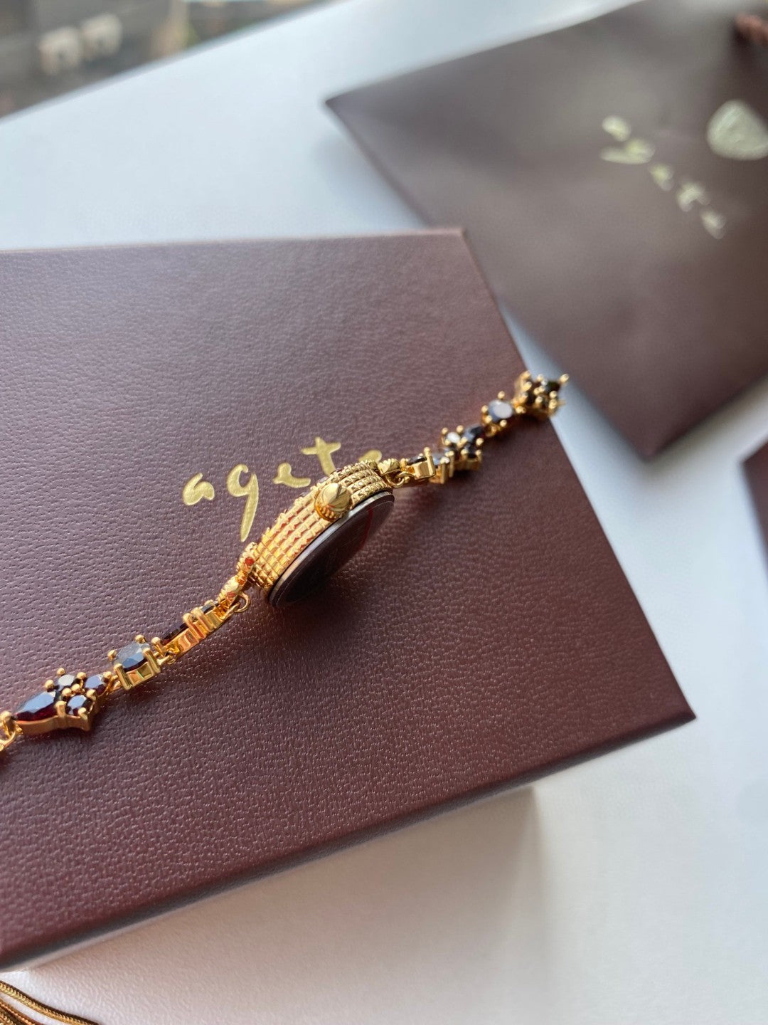 Natural Garnet Disc Vintage Bracelet Quartz Women's Watch