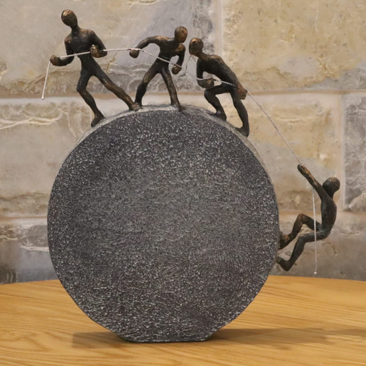 Statue- פסל אחד בשביל כולם, וכולם בשביל אחד- עם הקדשה אישית